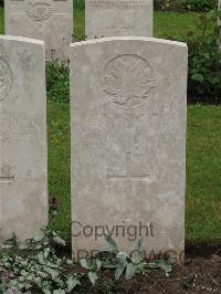 Etaples Military Cemetery - Robson, John Stanley
